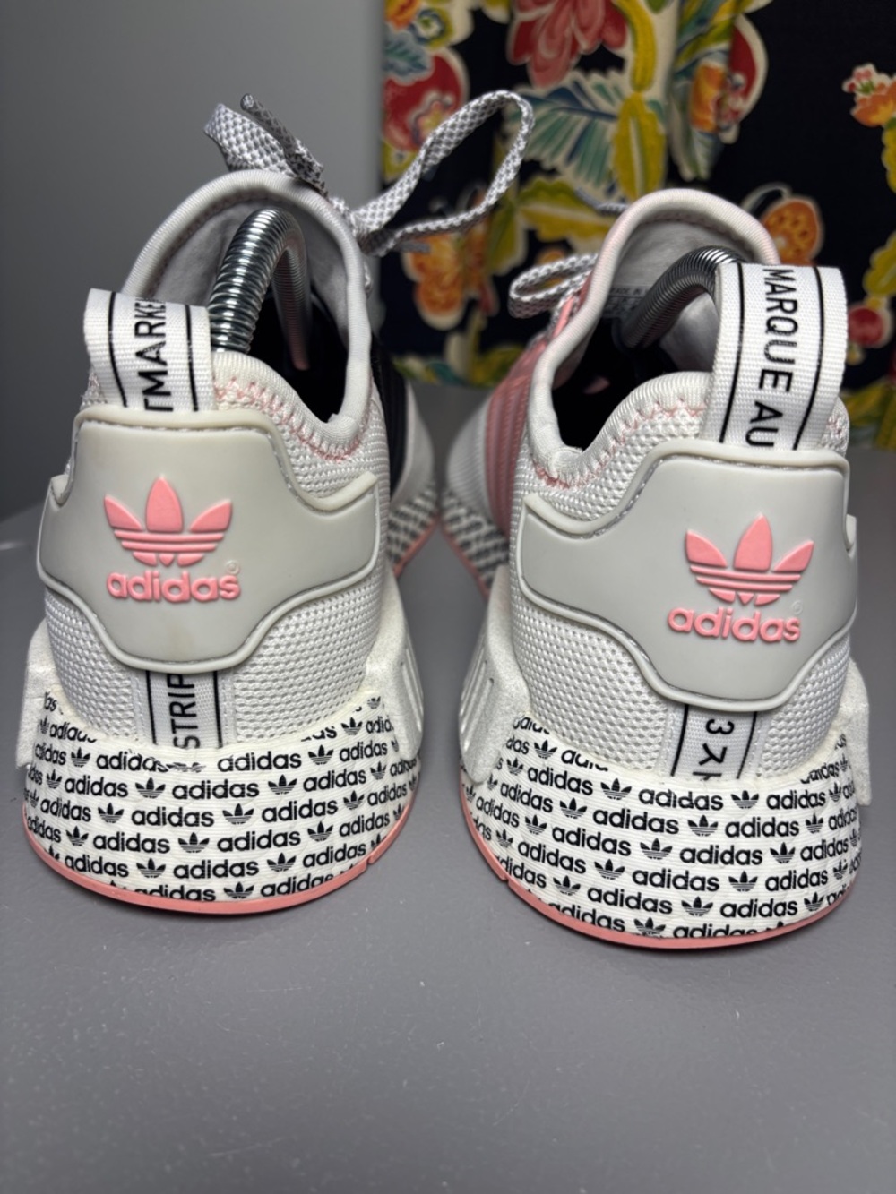 Adidas NMD_R1 "White Glory Pink Size 7 - Picture 4 of 8
